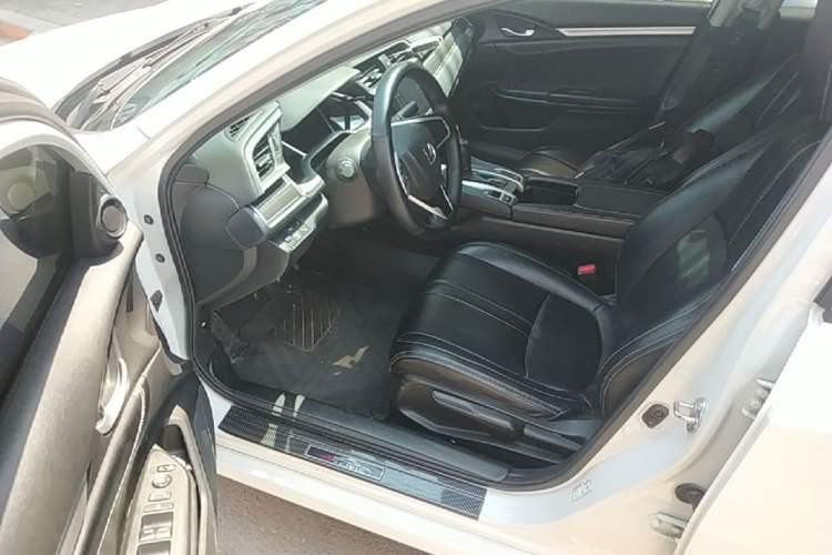 Used Honda Civic 2019 220TURBO CVT Dynamic Edition China VI Driver Seat