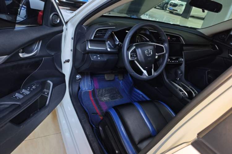 Used Honda Civic 2019 220TURBO CVT Dynamic Edition China VI Driver Seat