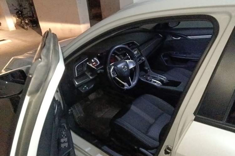 Used Honda Civic 2019 220TURBO CVT Dynamic Edition China VI Driver Seat