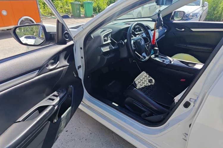 Used Honda Civic 2019 220TURBO CVT Dynamic Edition China VI Driver Seat