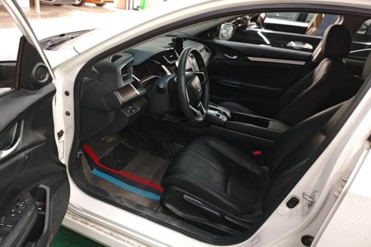 Used Honda Civic 2019 220TURBO CVT Dynamic Edition China VI Driver Seat