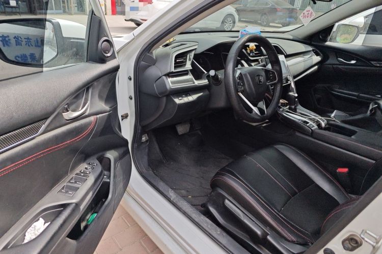 Used Honda Civic 2019 220TURBO CVT Dynamic Edition China VI Driver Seat