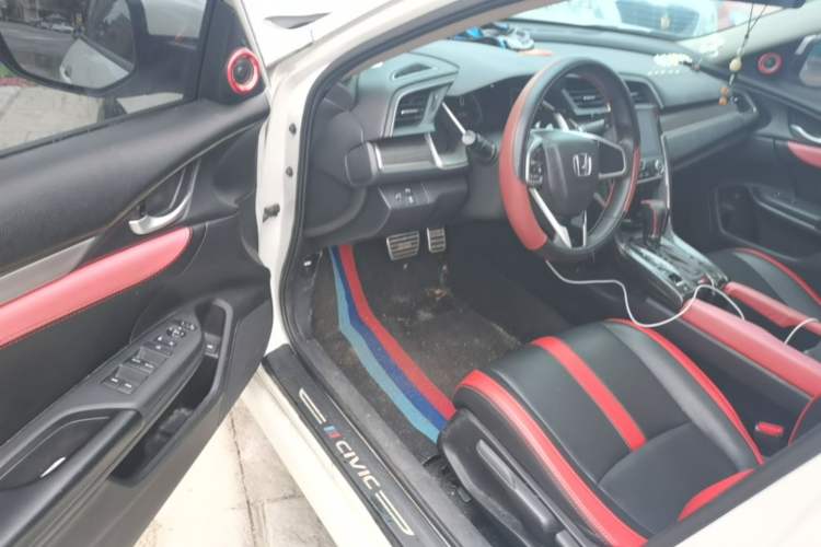 Used Honda Civic 2019 220TURBO CVT Dynamic Edition China VI Driver Seat