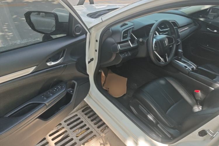 Used Honda Civic 2019 220TURBO CVT Dynamic Edition China VI Driver Seat