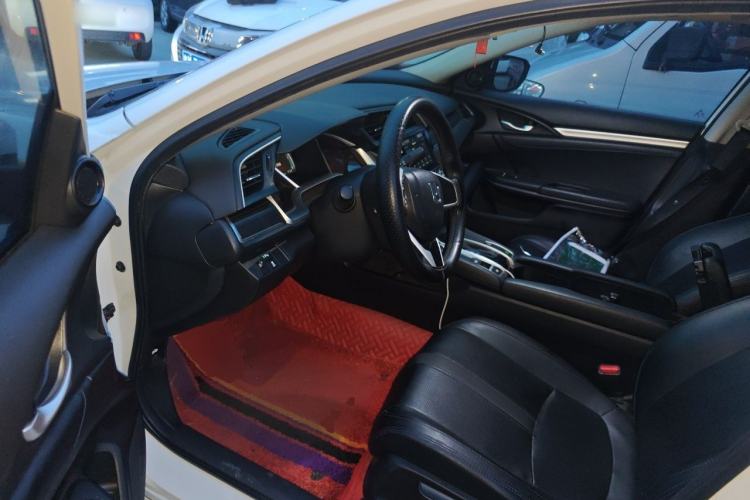 Used Honda Civic 2019 220TURBO CVT Dynamic Edition China VI Driver Seat