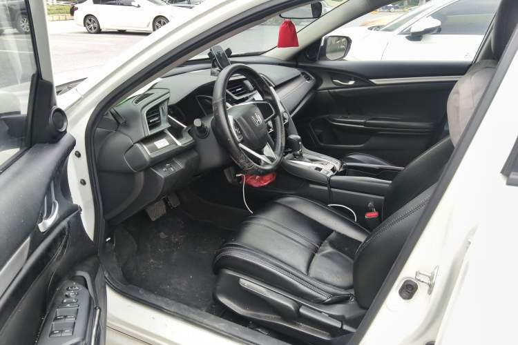 Used Honda Civic 2019 220TURBO CVT Dynamic Edition China VI Driver Seat