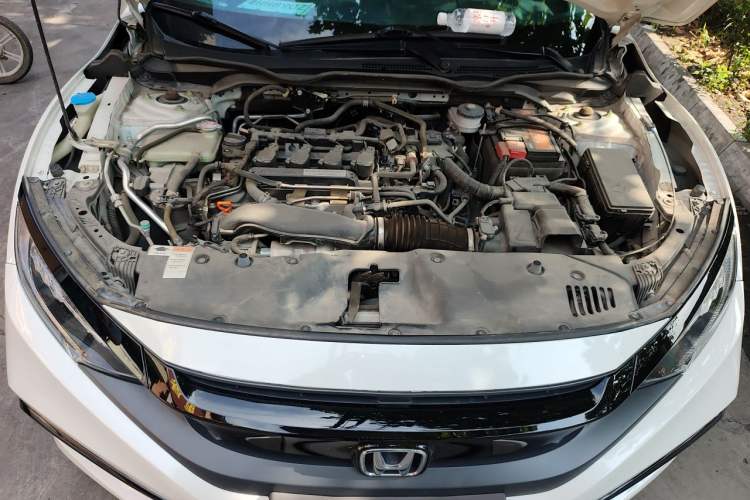 Used Honda Civic 2019 220TURBO CVT Dynamic Edition China VI Engine Bay