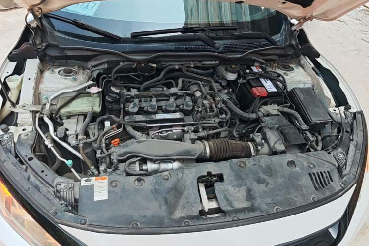 Used Honda Civic 2019 220TURBO CVT Dynamic Edition China VI Engine Bay