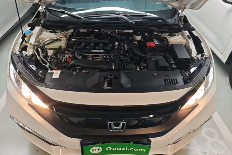 Used Honda Civic 2019 220TURBO CVT Dynamic Edition China VI Engine Bay