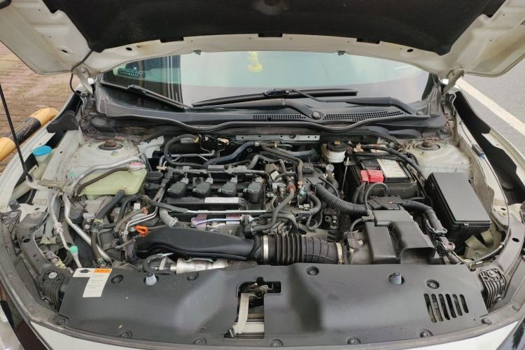 Used Honda Civic 2019 220TURBO CVT Dynamic Edition China V Emission Standard Engine Bay