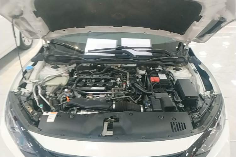 Used Honda Civic 2019 220TURBO CVT Dynamic Edition China VI Engine Bay