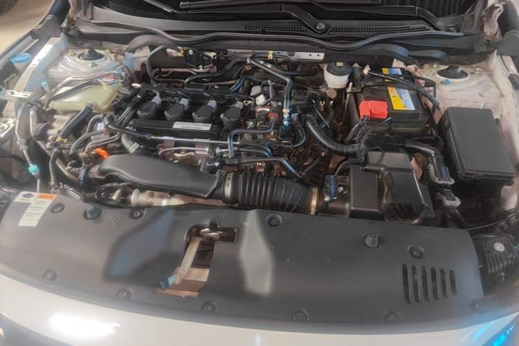 Used Honda Civic 2019 220TURBO CVT Dynamic Edition China VI Engine Bay
