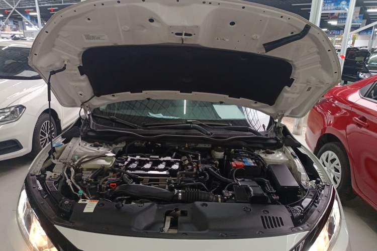 Used Honda Civic 2019 220TURBO CVT Dynamic Edition China VI Engine Bay