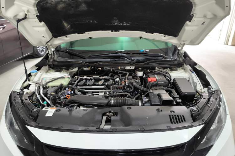 Used Honda Civic 2019 220TURBO CVT Dynamic Edition China VI Emission Standard Engine Bay