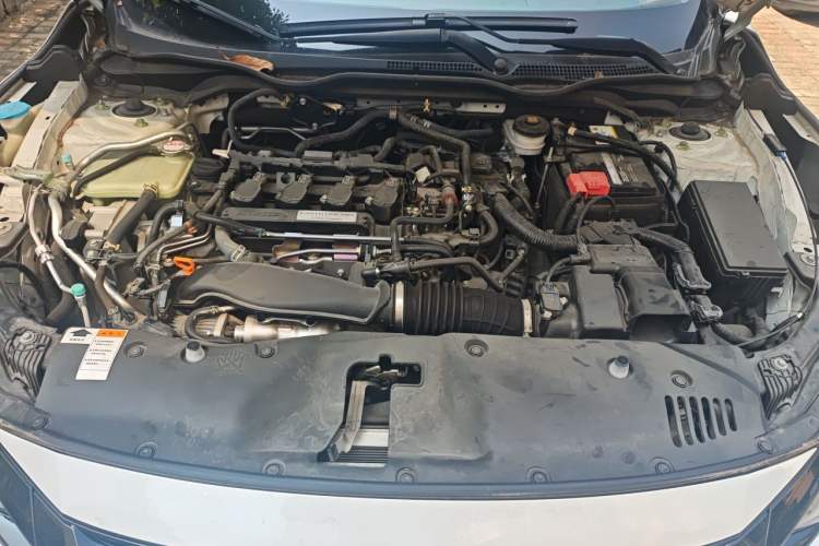 Used Honda Civic 2019 220TURBO CVT Dynamic Edition China VI Emission Standard Engine Bay
