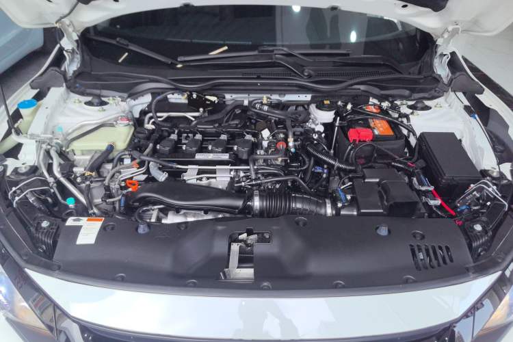 Used Honda Civic 2019 220TURBO CVT Dynamic Edition China VI Engine Bay