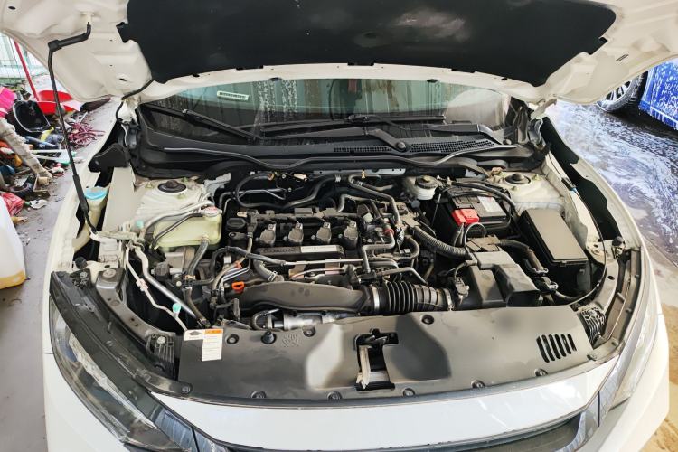 Used Honda Civic 2019 220TURBO CVT Power Edition China VI Emission Standard Engine Bay