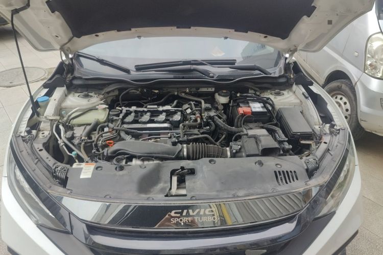 Used Honda Civic 2019 220TURBO CVT Power Edition China VI Emission Standard Engine Bay