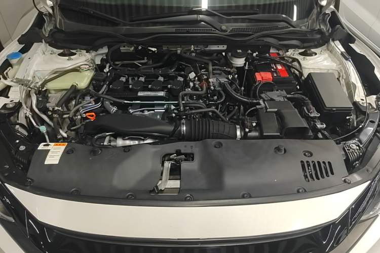 Used Honda Civic 2019 220TURBO CVT Dynamic Edition China VI Engine Bay