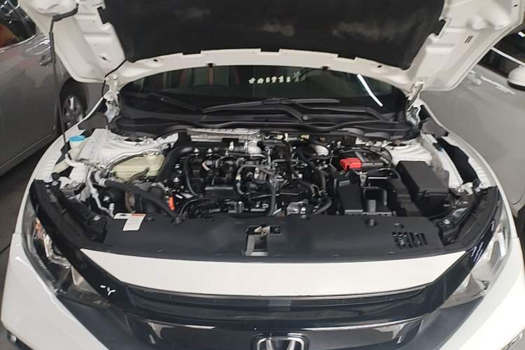 Used Honda Civic 2019 180TURBO CVT Shangdong Edition China VI Engine Bay