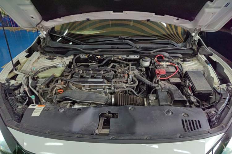 Used Honda Civic 2019 220TURBO Manual Jinkong Edition China VI Engine Bay