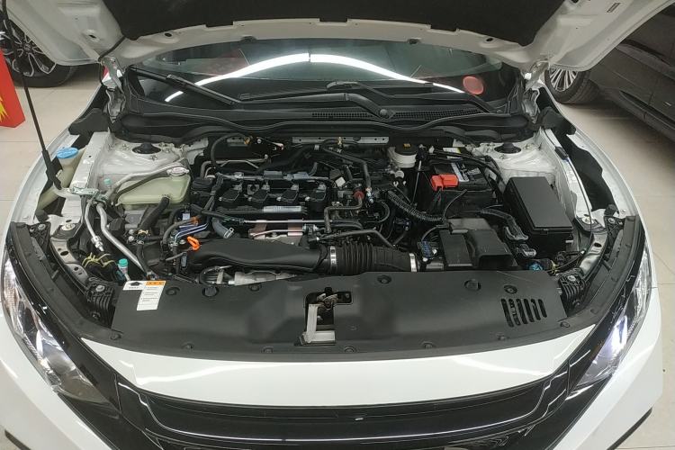Used Honda Civic 2019 220TURBO CVT Dynamic Edition China VI Emission Standard Engine Bay