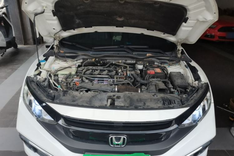 Used Honda Civic 2019 220TURBO CVT Dynamic Edition China VI Engine Bay