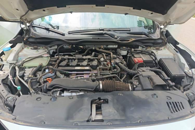 Used Honda Civic 2019 220TURBO CVT Dynamic Edition China VI Engine Bay