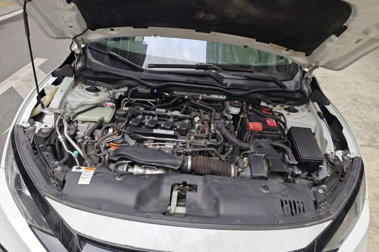 Used Honda Civic 2019 220TURBO CVT Dynamic Edition China VI Emission Standard Engine Bay