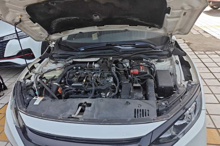 Used Honda Civic 2019 180TURBO CVT Shangyue Edition China V Emission Standard Engine Bay