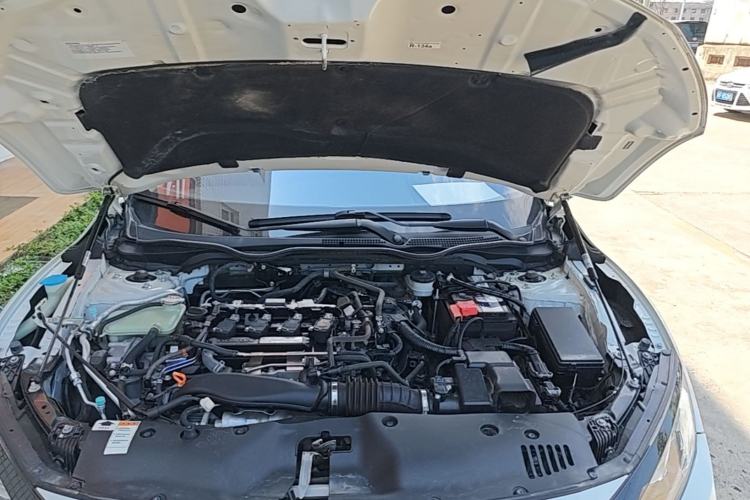 Used Honda Civic 2019 220TURBO CVT Dynamic Edition China VI Emission Standard Engine Bay