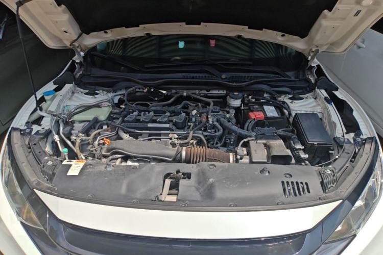 Used Honda Civic 2019 220TURBO CVT Dynamic Edition China V Emission Standard Engine Bay