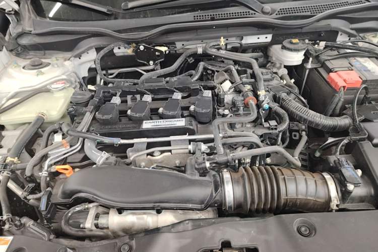 Used Honda Civic 2019 220TURBO CVT Dynamic Edition China VI Emission Standard Engine Bay