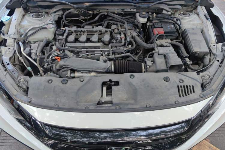 Used Honda Civic 2019 220TURBO CVT Dynamic Edition China VI Emission Standard Engine Bay