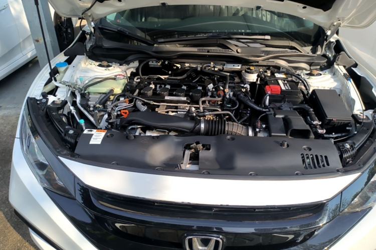 Used Honda Civic 2019 220TURBO CVT Dynamic Edition China VI Emission Standard Engine Bay