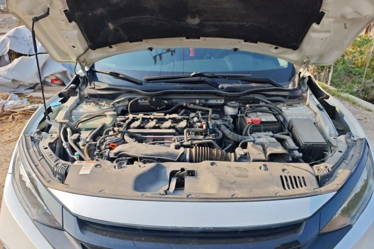 Used Honda Civic 2019 220TURBO CVT Power Edition China VI Emission Standard Engine Bay