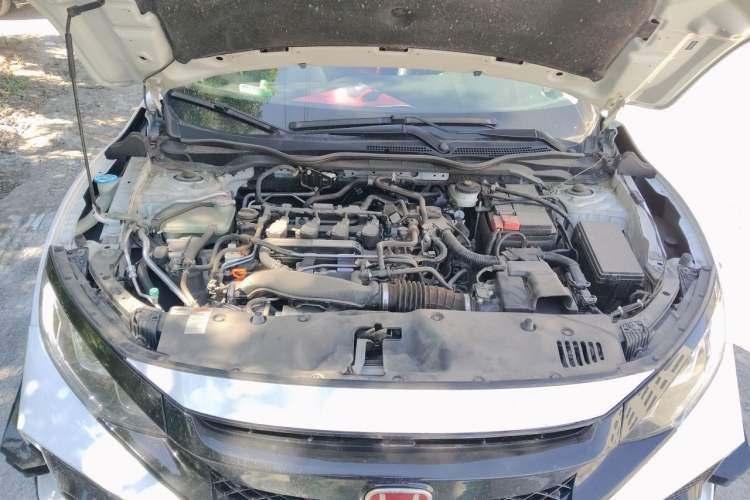 Used Honda Civic 2019 220TURBO CVT Dynamic Edition China VI Emission Standard Engine Bay