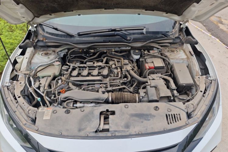 Used Honda Civic 2019 220TURBO CVT Dynamic Edition China VI Emission Standard Engine Bay
