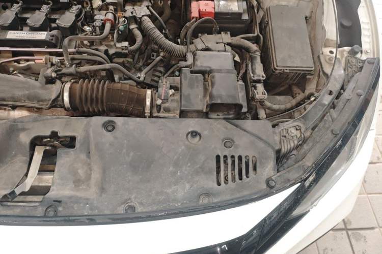 Used Honda Civic 2019 220TURBO CVT Dynamic Edition China VI Emission Standard Engine Bay Left