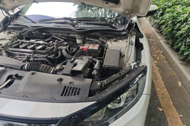 Used Honda Civic 2019 220TURBO CVT Dynamic Edition China VI Engine Bay Left