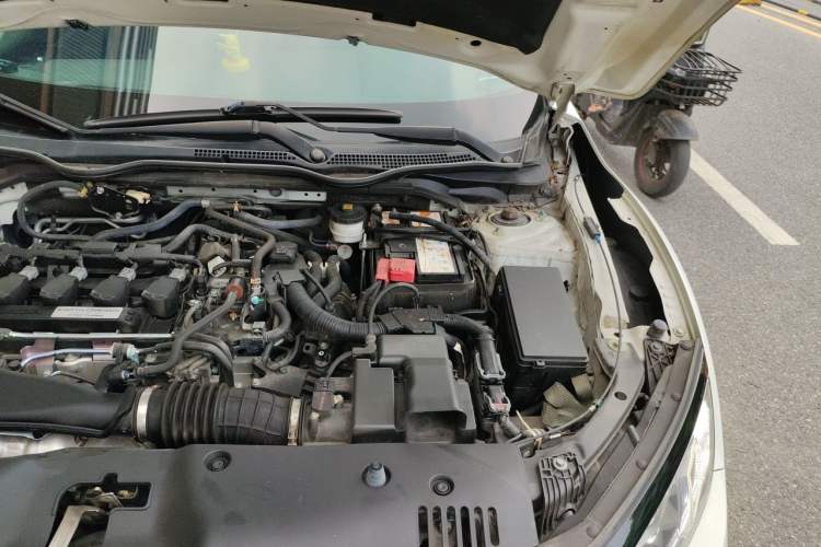 Used Honda Civic 2019 220TURBO CVT Dynamic Edition China V Emission Standard Engine Bay Left