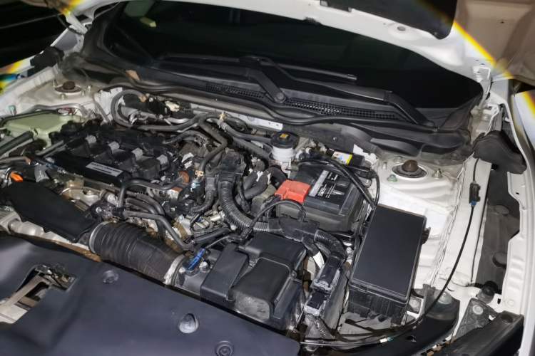 Used Honda Civic 2019 220TURBO CVT Dynamic Edition China VI Emission Standard Engine Bay Left