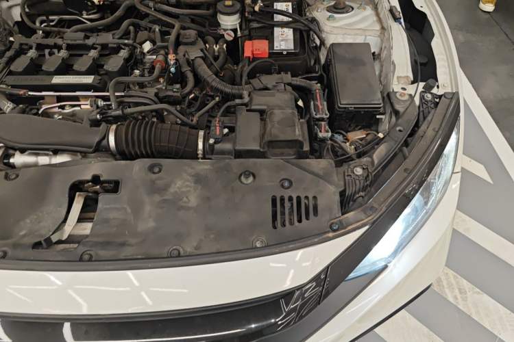 Used Honda Civic 2019 220TURBO CVT Dynamic Edition China VI Engine Bay Left