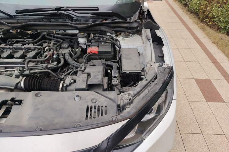 Used Honda Civic 2019 220TURBO CVT Dynamic Edition China VI Engine Bay Left