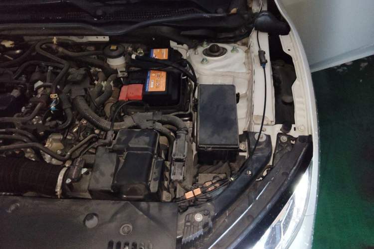 Used Honda Civic 2019 220TURBO CVT Dynamic Edition China VI Engine Bay Left