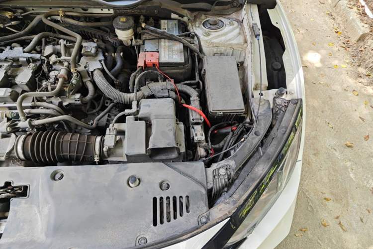 Used Honda Civic 2019 220TURBO CVT Dynamic Edition China VI Emission Standard Engine Bay Left