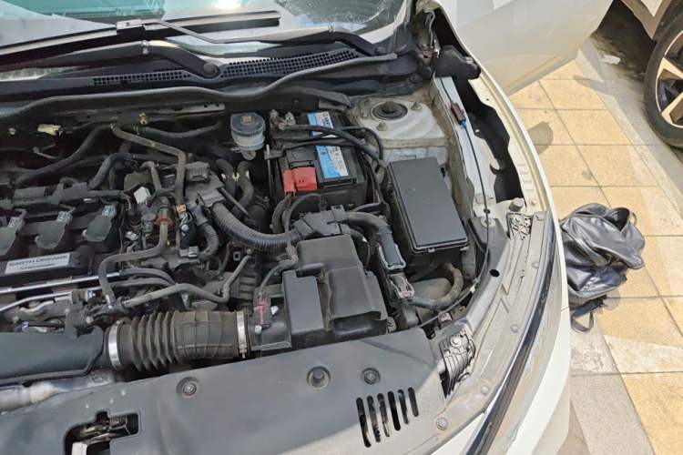 Used Honda Civic 2019 220TURBO CVT Power Edition China VI Emission Standard Engine Bay Left