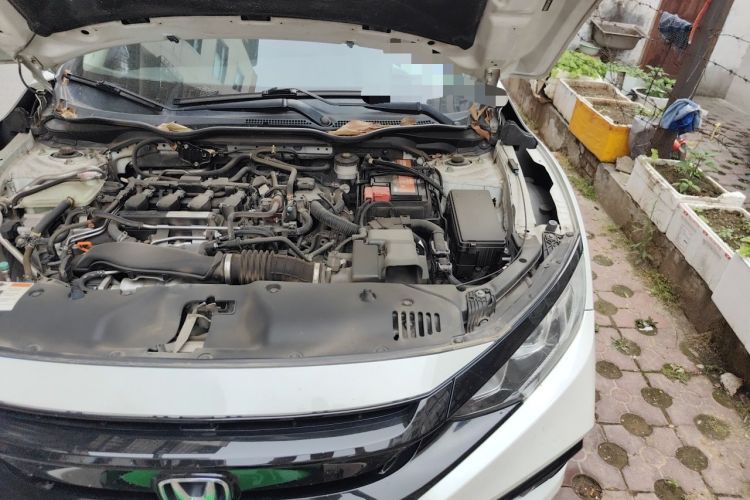 Used Honda Civic 2019 220TURBO CVT Dynamic Edition China VI Emission Standard Engine Bay Left