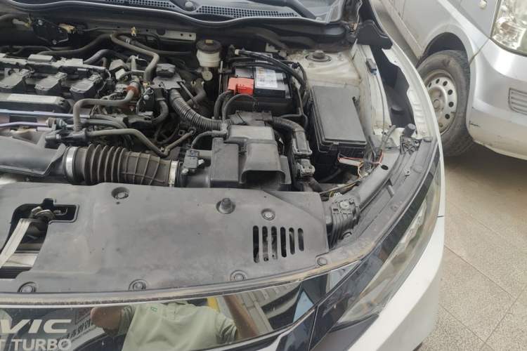 Used Honda Civic 2019 220TURBO CVT Power Edition China VI Emission Standard Engine Bay Left