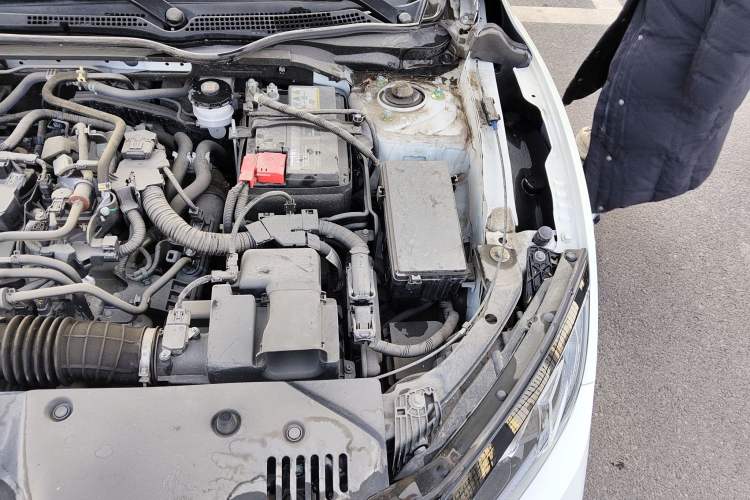 Used Honda Civic 2019 220TURBO Manual Jinkong Edition China VI Engine Bay Left